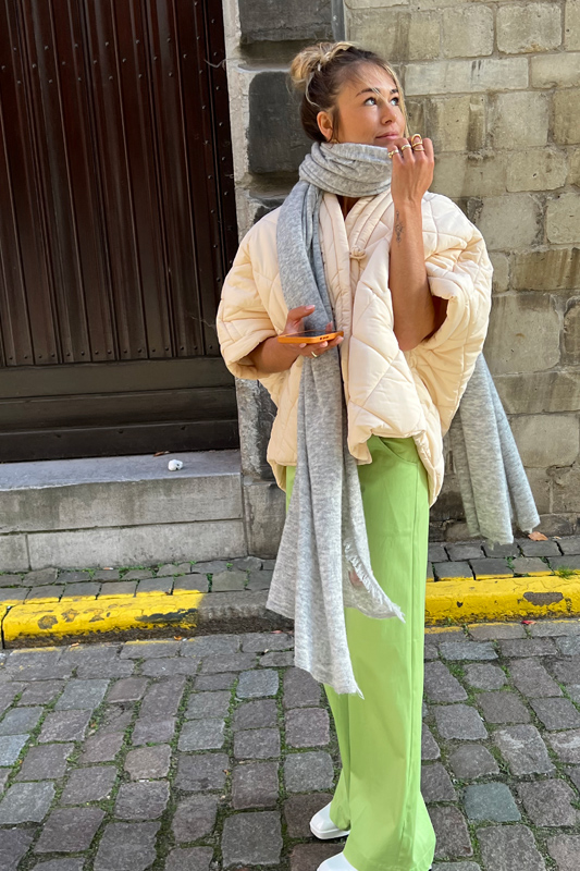 https://www.seamehappy.be/wp-content/uploads/2022/08/Sea-Me-Happy-Cloudy-melon-and-Lamu-scarf-grey-and-Wood...-green-front-2.jpg