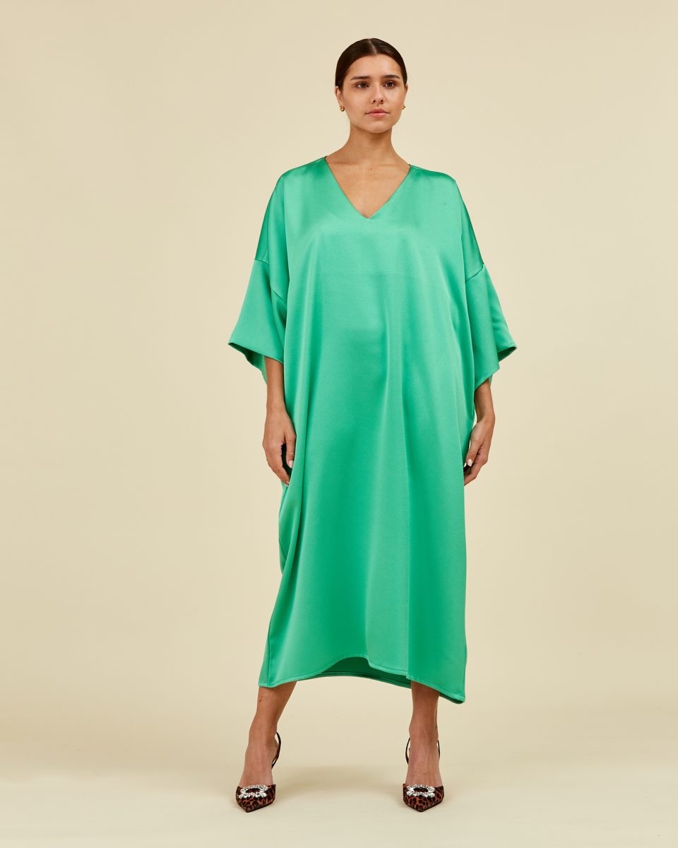 https://www.seamehappy.be/wp-content/uploads/2022/08/Sea-Me-Happy-Paloma-Dress-Long-spearmint-green-front1-960x1200.jpg