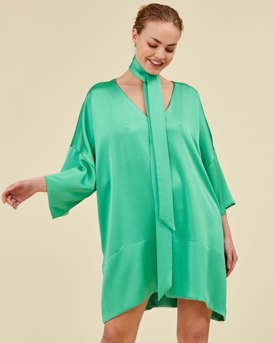 https://www.seamehappy.be/wp-content/uploads/2022/08/Sea-Me-Happy-Paloma-Dress-Mini-spearmint-green-closeup-960x1200.jpg