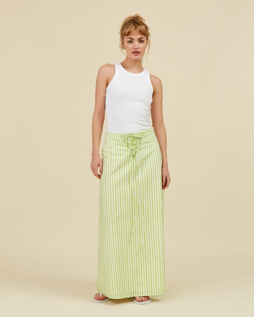 https://www.seamehappy.be/wp-content/uploads/2023/01/Sea-Me-Happy-Beatrice-skirt-poplin-stripes-lime-front1-960x1200.jpg