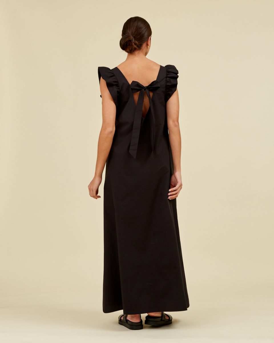 https://www.seamehappy.be/wp-content/uploads/2023/01/Sea-Me-Happy-Josephine-Dress-black-back1-960x1200.jpg