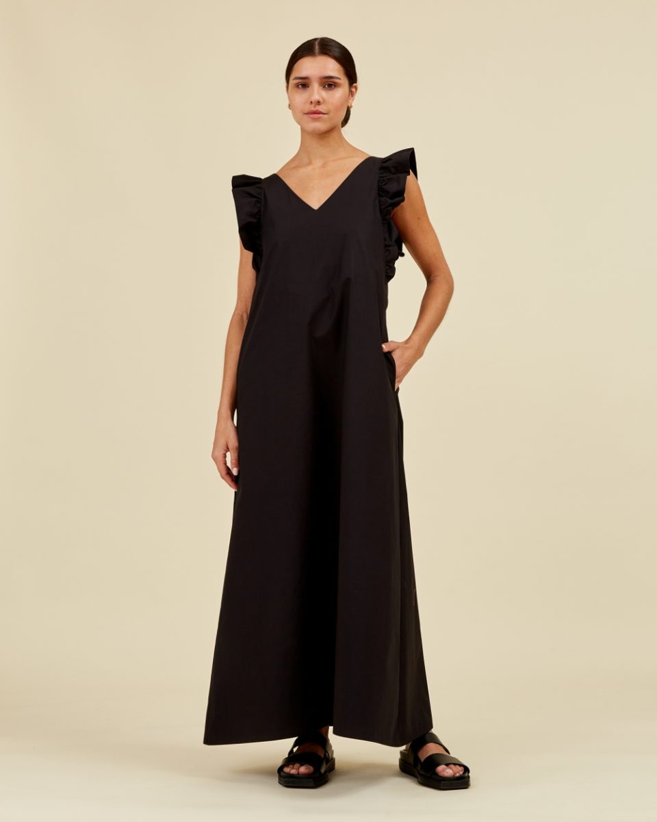 https://www.seamehappy.be/wp-content/uploads/2023/01/Sea-Me-Happy-Josephine-Dress-black-front1-960x1200.jpg