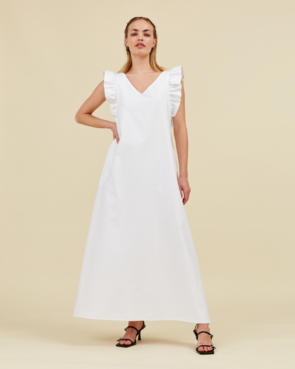 https://www.seamehappy.be/wp-content/uploads/2023/01/Sea-Me-Happy-Josephine-Dress-white-front1.jpg
