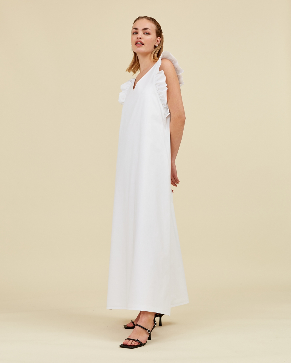 https://www.seamehappy.be/wp-content/uploads/2023/01/Sea-Me-Happy-Josephine-Dress-white-side1.jpg