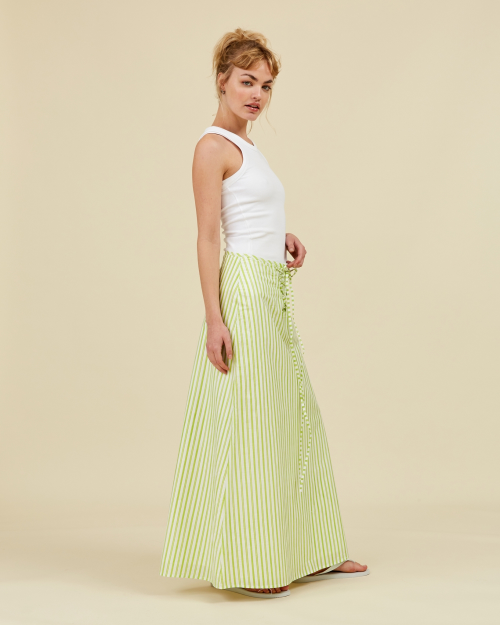 https://www.seamehappy.be/wp-content/uploads/2023/01/Sea-Me-happy-Beatrice-Skirt-poplin-stripes-lime-side2.jpg