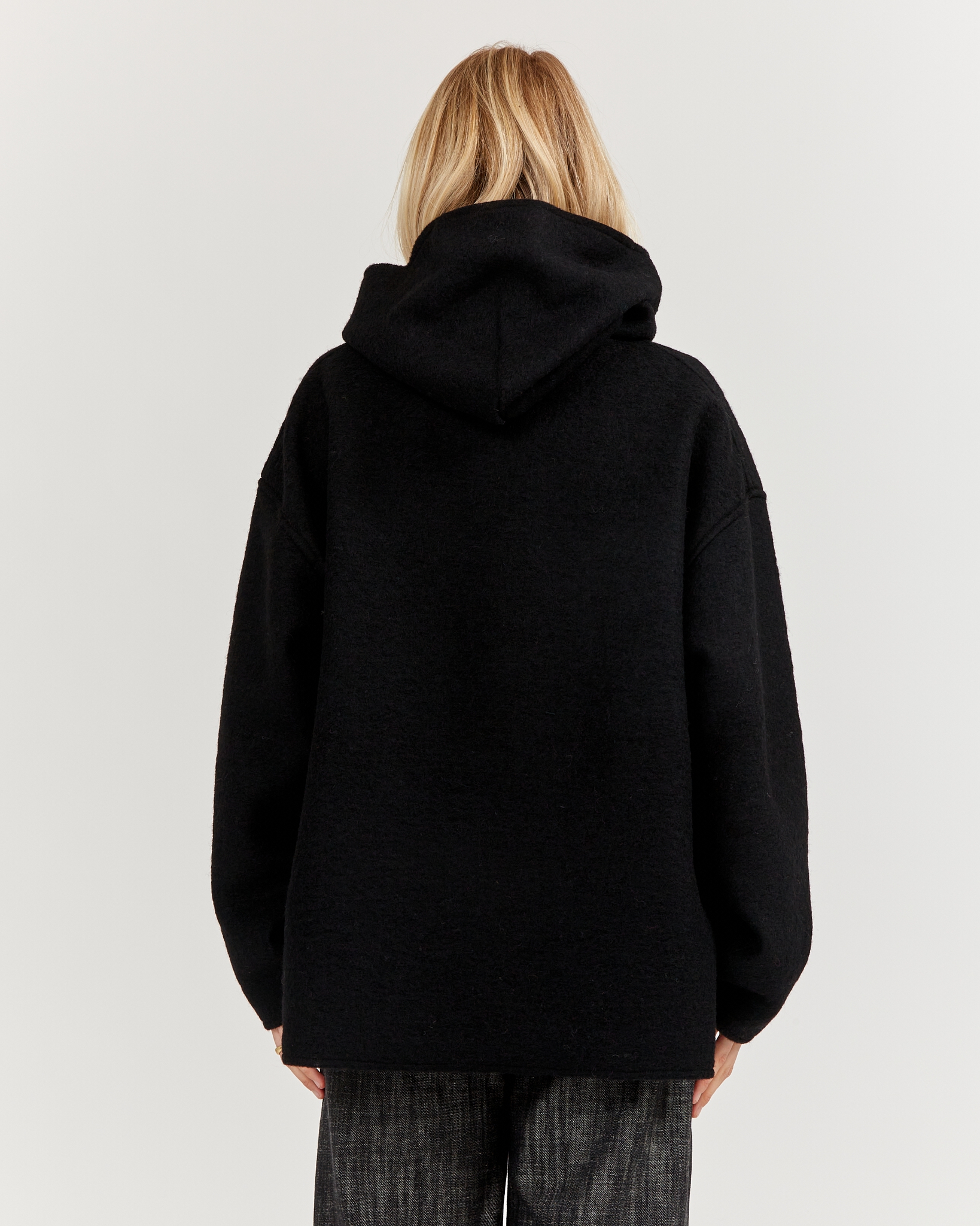https://www.seamehappy.be/wp-content/uploads/2023/07/Sea-Me-Happy-Homer-Hoodie-Jogging-Black-back1.jpg