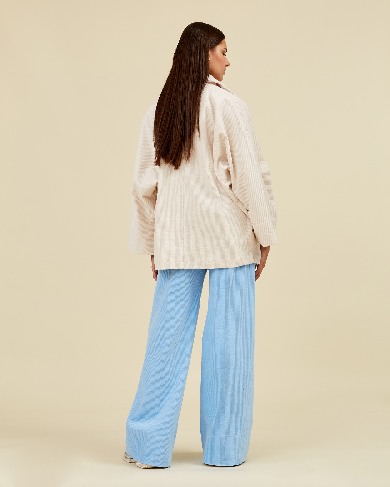 https://www.seamehappy.be/wp-content/uploads/2023/07/Sea-Me-Happy-Jamie-Vest-70s-Oat-back1.jpg