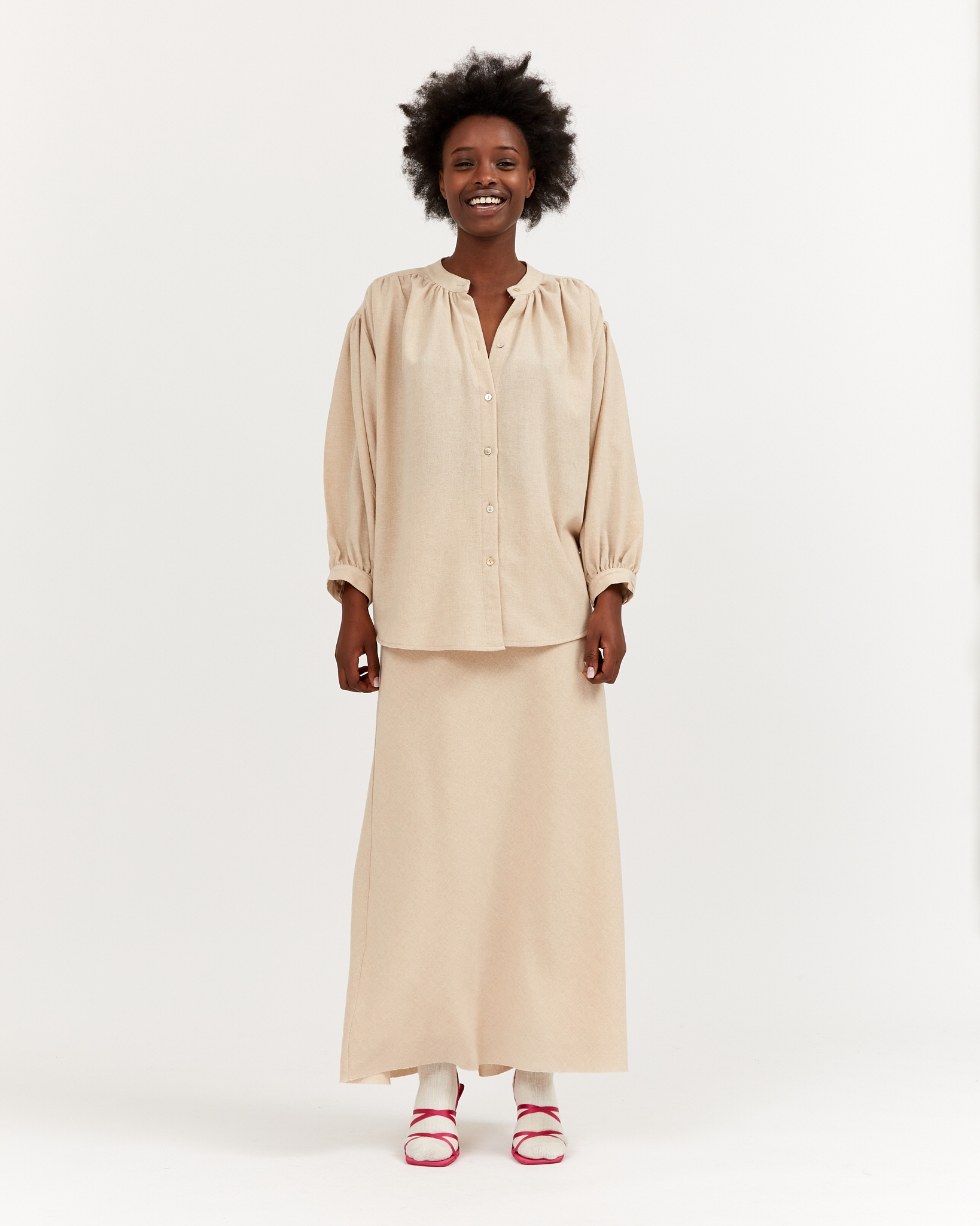 https://www.seamehappy.be/wp-content/uploads/2023/07/Sea-Me-Happy-June-Skirt-Soft-Wool-Uni-beige-front1.jpg
