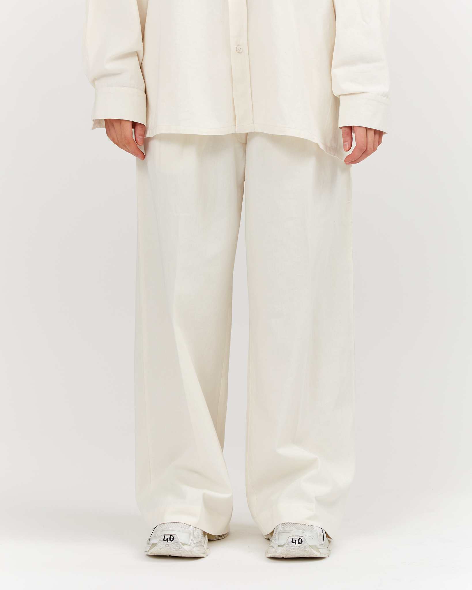 https://www.seamehappy.be/wp-content/uploads/2023/07/Sea-Me-Happy-Marly-Pants-Winter-Ecru-closeup2.jpg