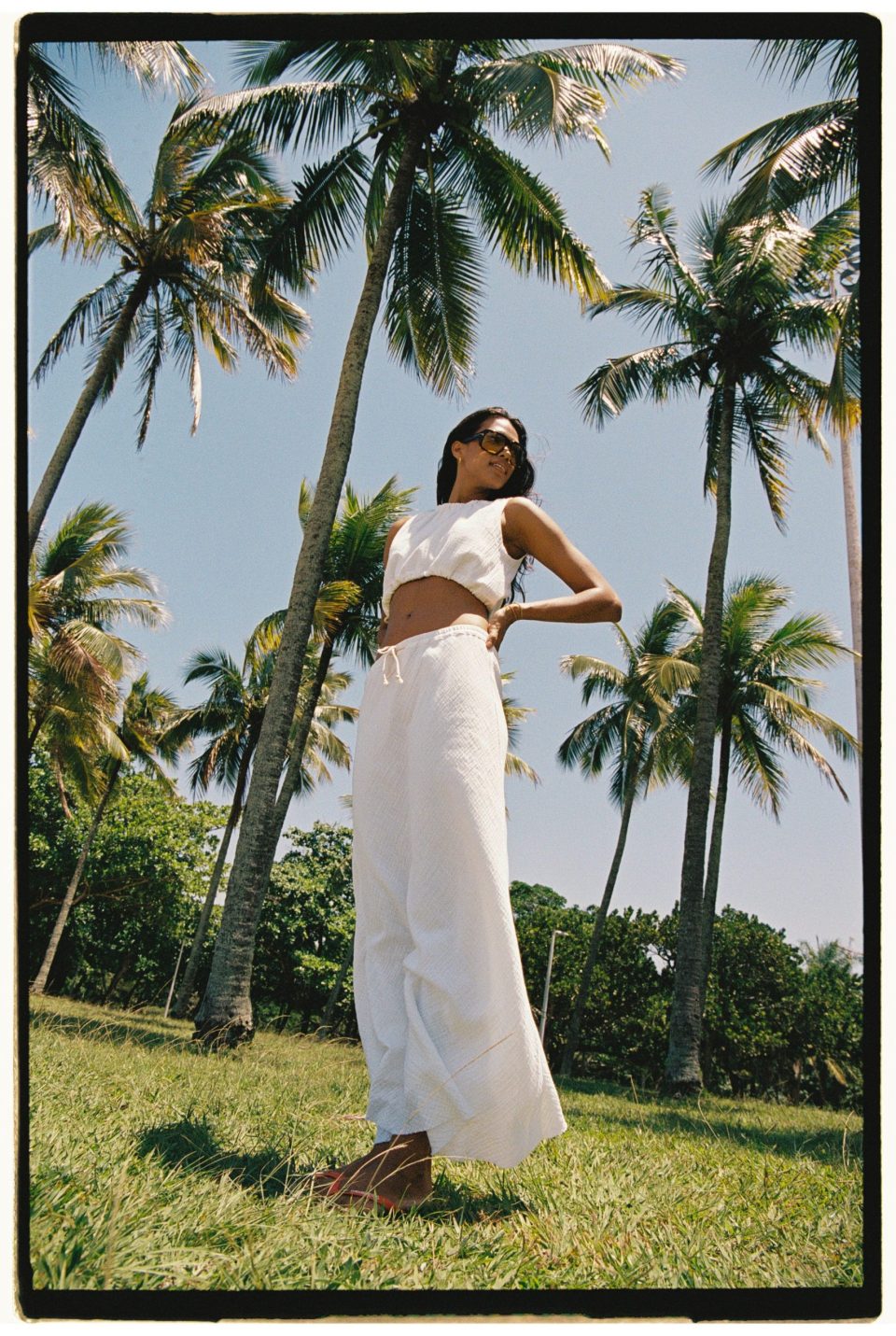 https://www.seamehappy.be/wp-content/uploads/2024/02/Sea-Me-Happy-Campaign-Emilia-Top-Riley-Pants-Bamboo-white3-scaled-960x1431.jpg