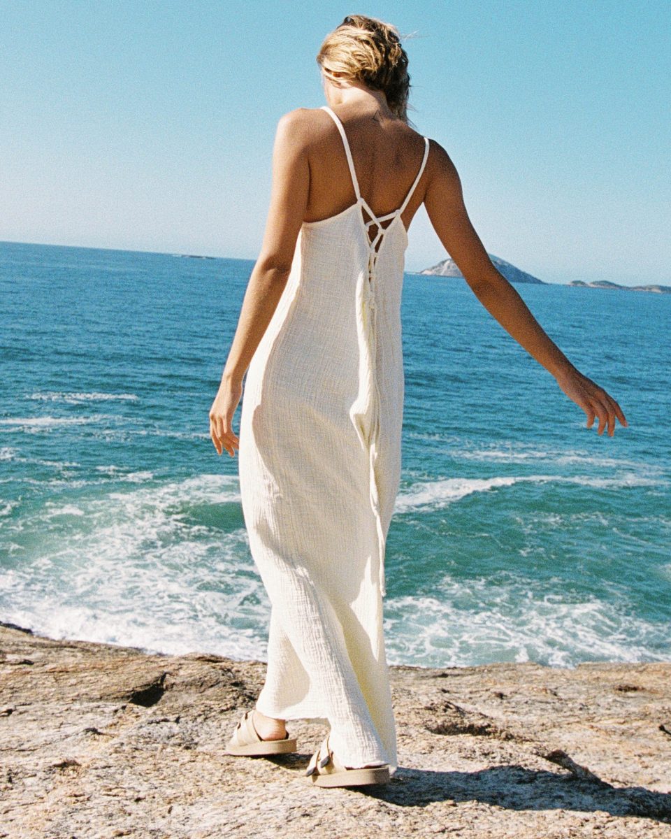 https://www.seamehappy.be/wp-content/uploads/2024/02/Sea-Me-Happy-Claudia-Noma-dress-bamboo-white4-960x1200.jpg