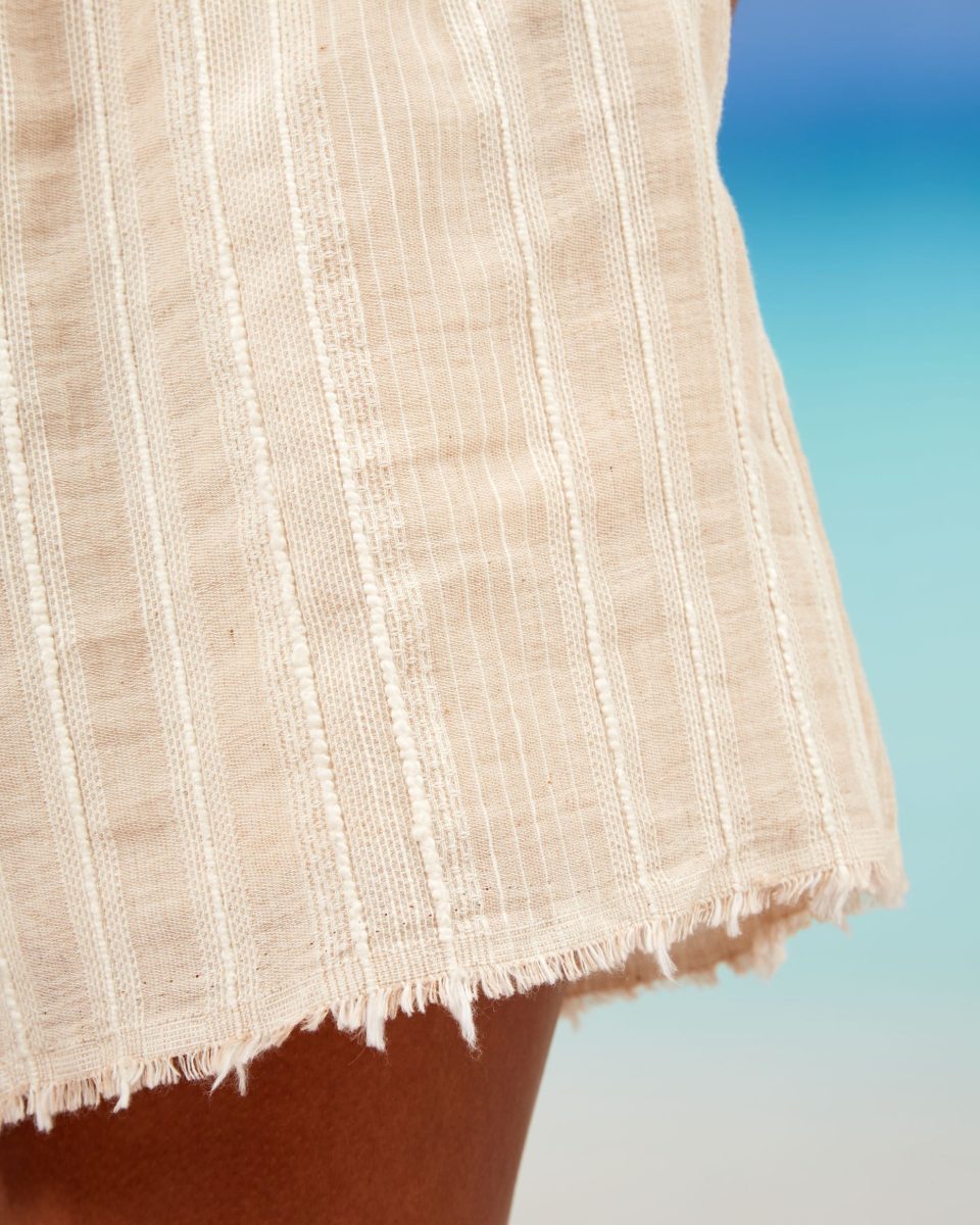 https://www.seamehappy.be/wp-content/uploads/2024/02/Sea-Me-Happy-Moby-Shorts-Six-Senses-beige-stripes-closeup1-960x1200.jpg