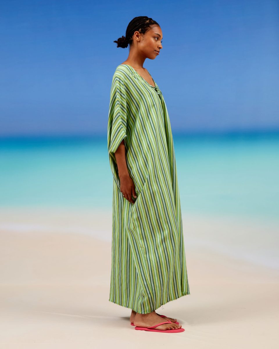 https://www.seamehappy.be/wp-content/uploads/2024/02/Sea-Me-Happy-Monoi-Dress-Brazil-green-side-960x1201.jpg