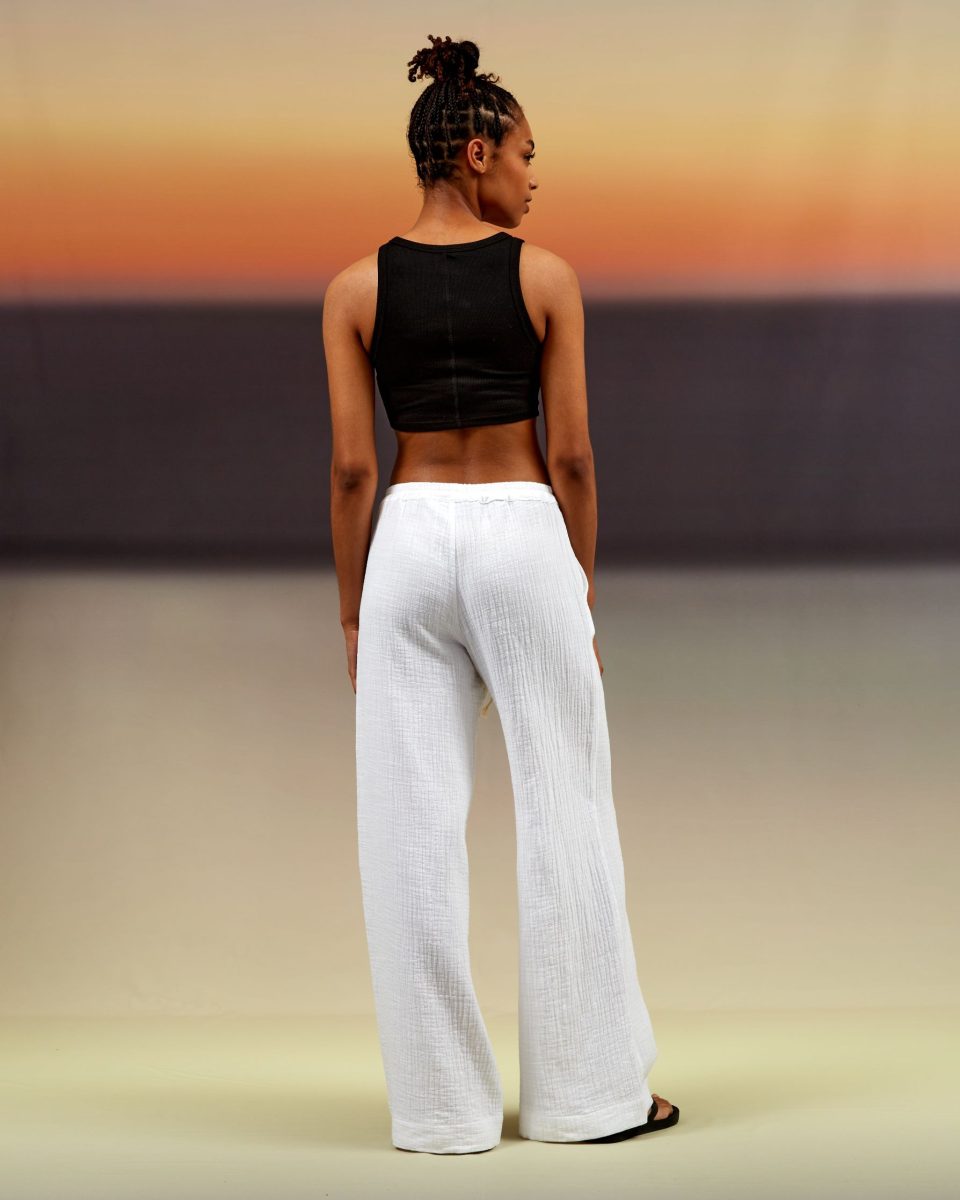 https://www.seamehappy.be/wp-content/uploads/2024/02/Sea-Me-Happy-Riley-Pants-Bamboo-white-back-960x1200.jpg