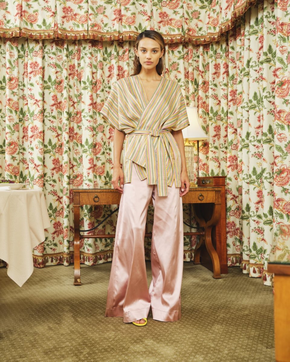 https://www.seamehappy.be/wp-content/uploads/2025/01/Sea-Me-Happy-Rex-Blouse-Multicolor-Super-Super-Woody-Silky-Touch-powder-rose-front-960x1200.jpg