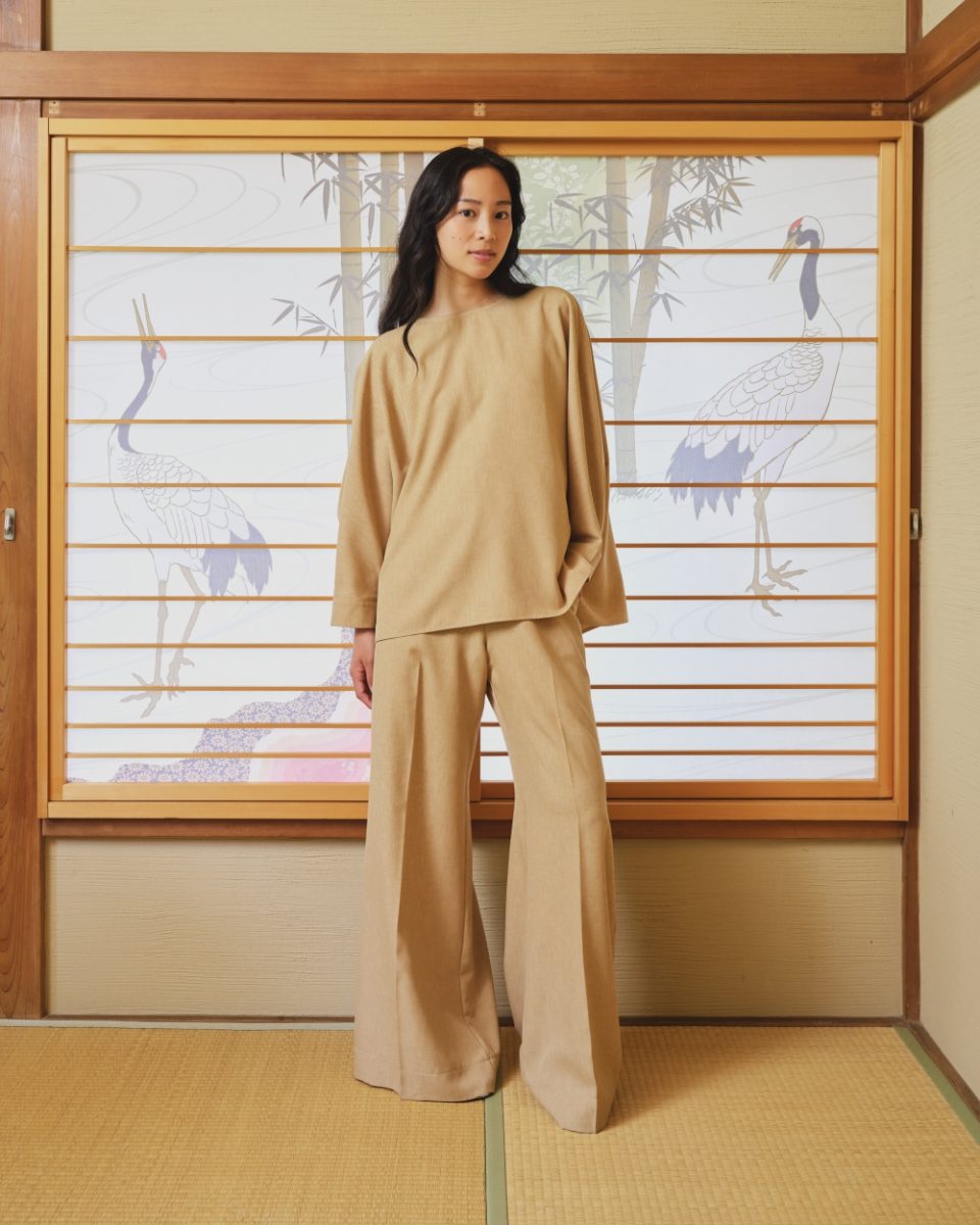 https://www.seamehappy.be/wp-content/uploads/2025/01/Sea-Me-Happy-Soba-Top-Summer-Lush-sand-Super-Woody-Summer-Lush-sand-front-960x1200.jpg