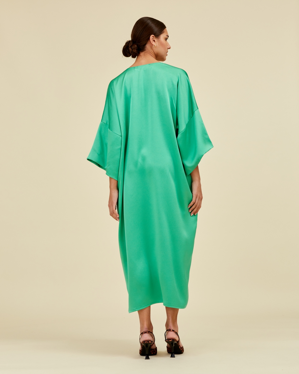 https://www.seamehappy.be/wp-content/uploads/2025/07/Sea-Me-Happy-Paloma-Dress-Long-spearmint-green-back1-1794.jpg