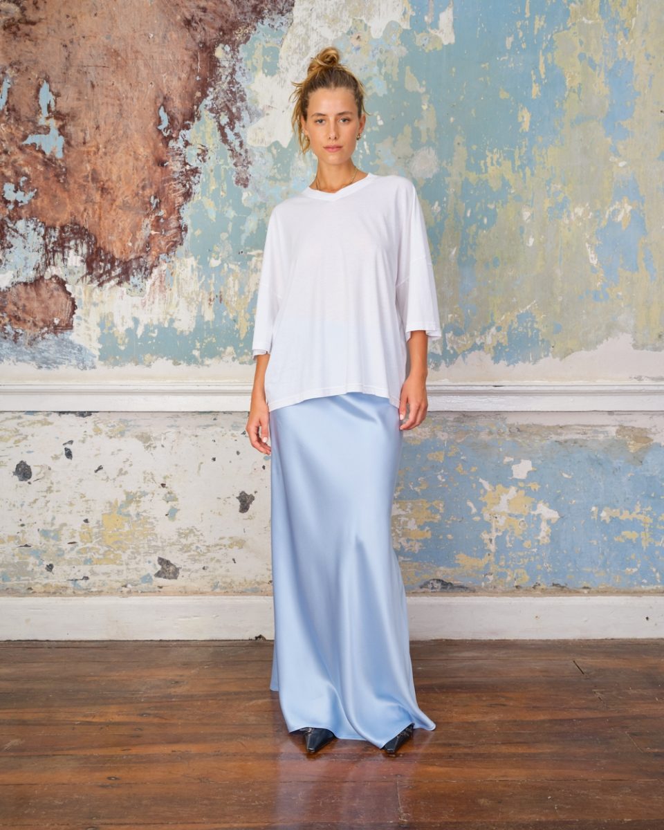 https://www.seamehappy.be/wp-content/uploads/2026/01/Sea-Me-Happy-Harlow-V-Neck-white-front-8990-960x1200.jpg