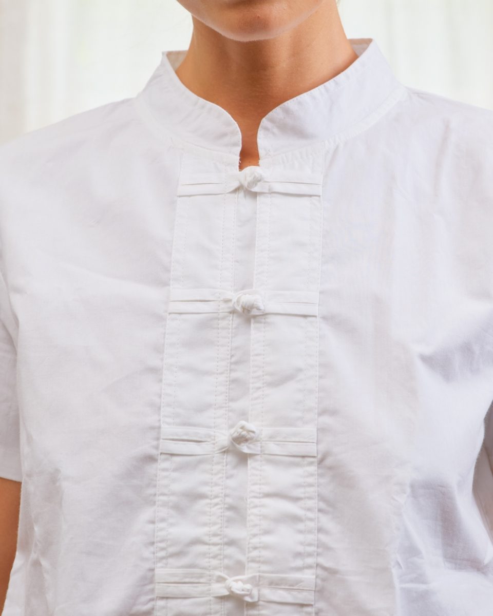 https://www.seamehappy.be/wp-content/uploads/2026/01/Sea-Me-Happy-Lotus-Top-Poplin-Stretch-white-detail-9182-960x1200.jpg