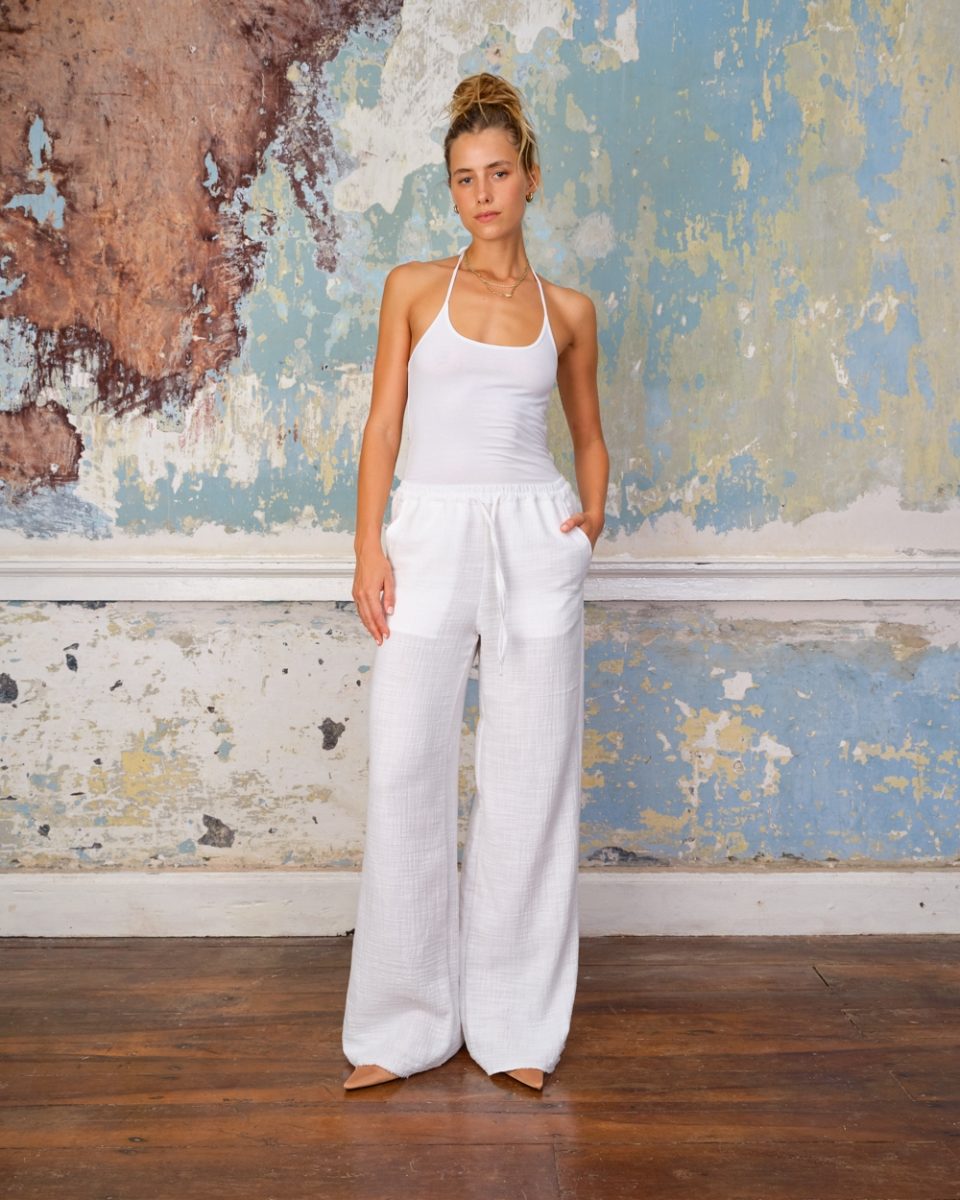 https://www.seamehappy.be/wp-content/uploads/2026/01/Sea-Me-Happy-Riley-Pants-Light-Cotton-white-front-9344-960x1200.jpg