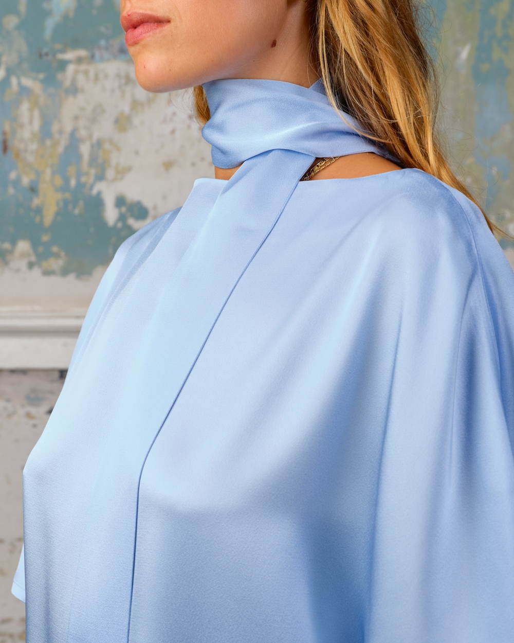 https://www.seamehappy.be/wp-content/uploads/2026/02/Sea-Me-Happy-Mercedes-Top-Satin-Crepe-light-blue-detail-9243.jpg