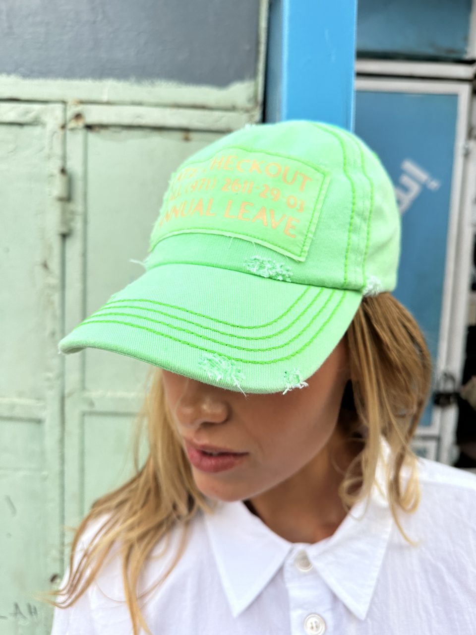 https://www.seamehappy.be/wp-content/uploads/2026/05/Sea-Me-Happy-Late-Check-out-Cap-neon-green-11172-960x1280.jpg