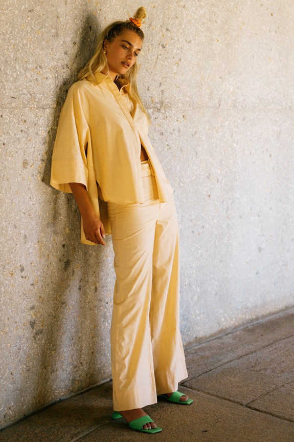 https://www.seamehappy.be/wp-content/uploads/2026/06/Sea-Me-Happy-Basic-Shirt-Pants-nude-2-2983.jpg