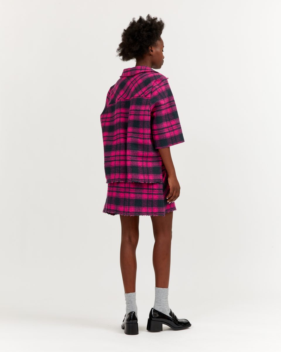 https://www.seamehappy.be/wp-content/uploads/2026/06/Sea-Me-Happy-Mimi-Skirt-Boiled-Wool-Plaid-Pink-NightBlue-back1-2172-960x1200.jpg