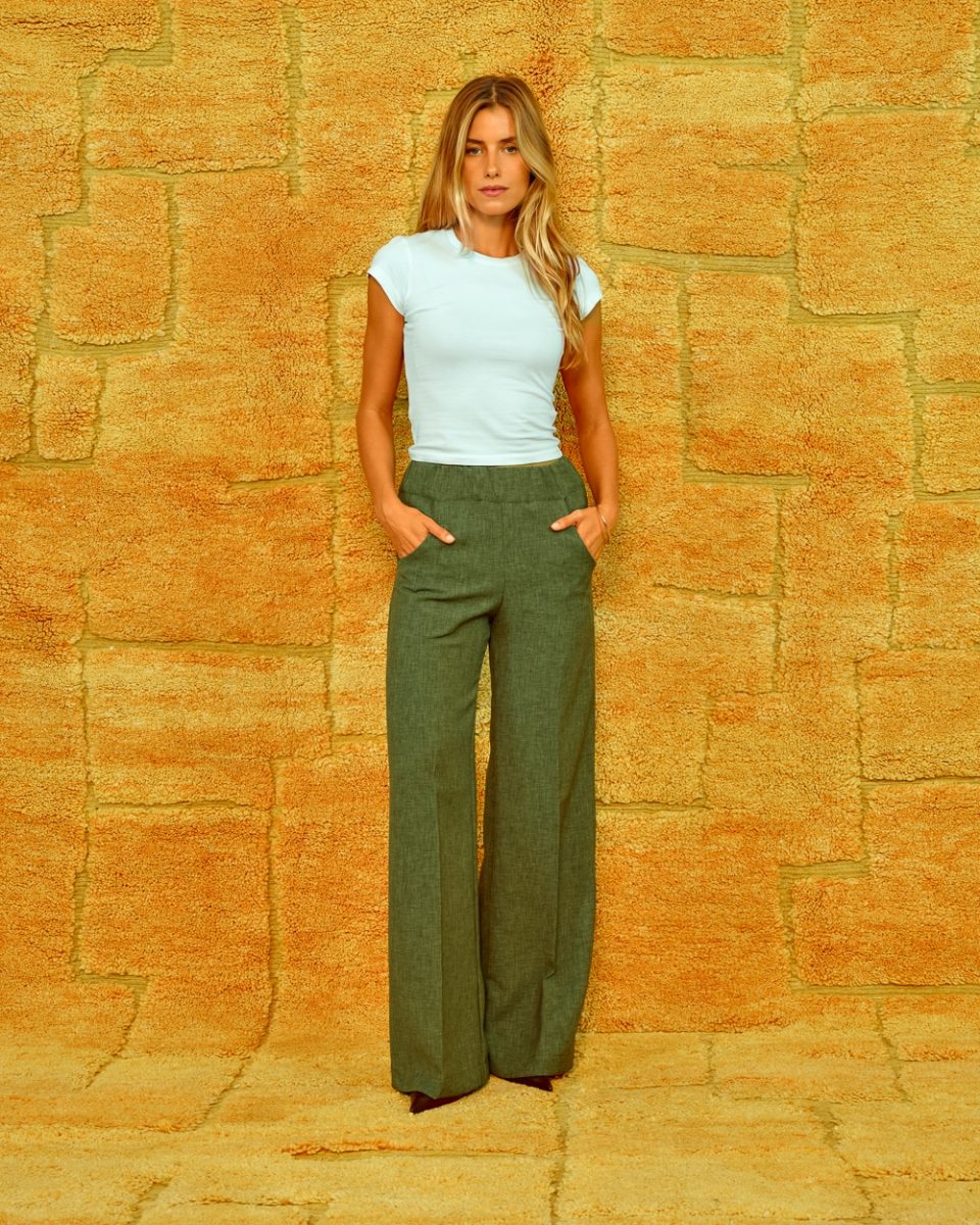 https://www.seamehappy.be/wp-content/uploads/2026/06/Sea-Me-Happy-Super-Woody-Lush-khaki-front-1-11116-960x1200.jpg