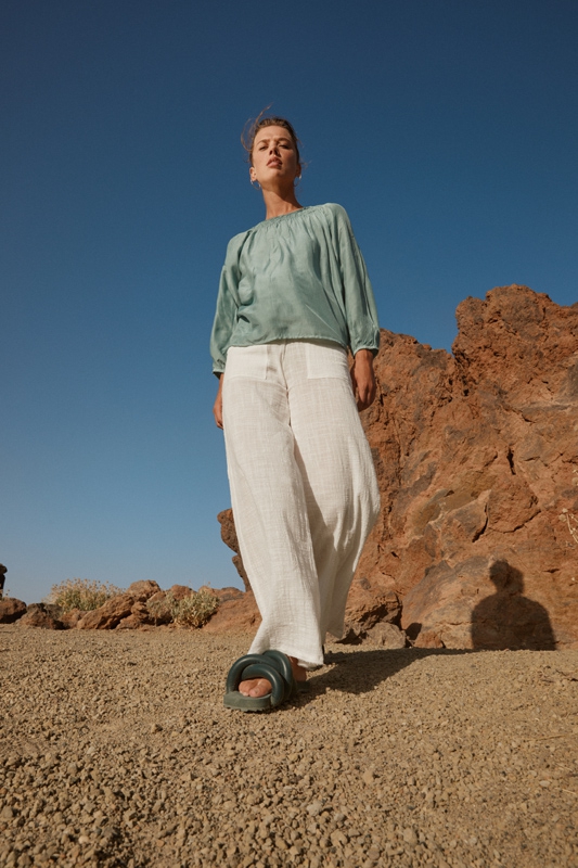 https://www.seamehappy.be/wp-content/uploads/2026/06/sea-me-happy-datai-pants-lightweight-3043.jpg
