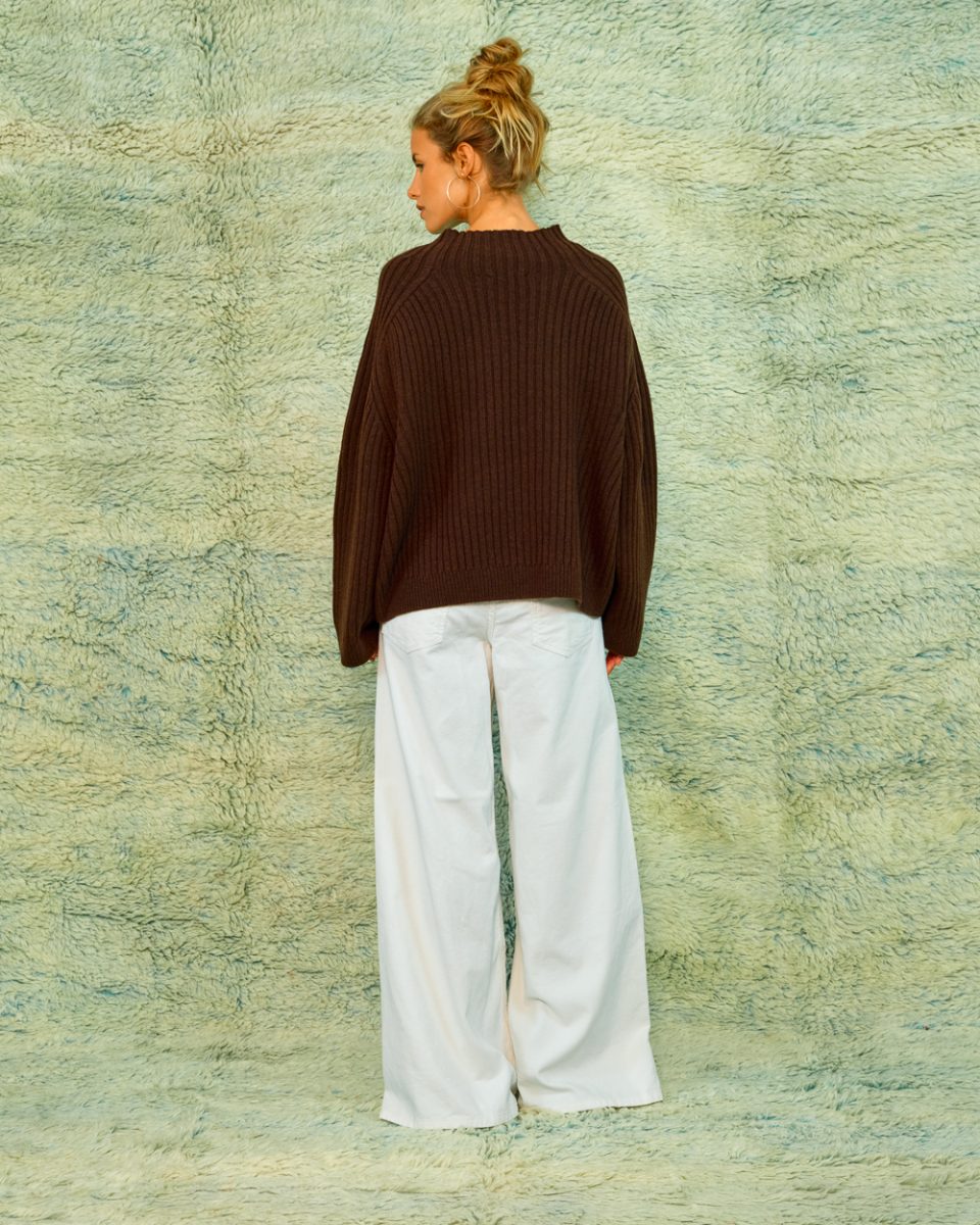 https://www.seamehappy.be/wp-content/uploads/2026/07/Sea-Me-Happy-Baker-Jumper-coffee-bean-back-12148-960x1200.jpg
