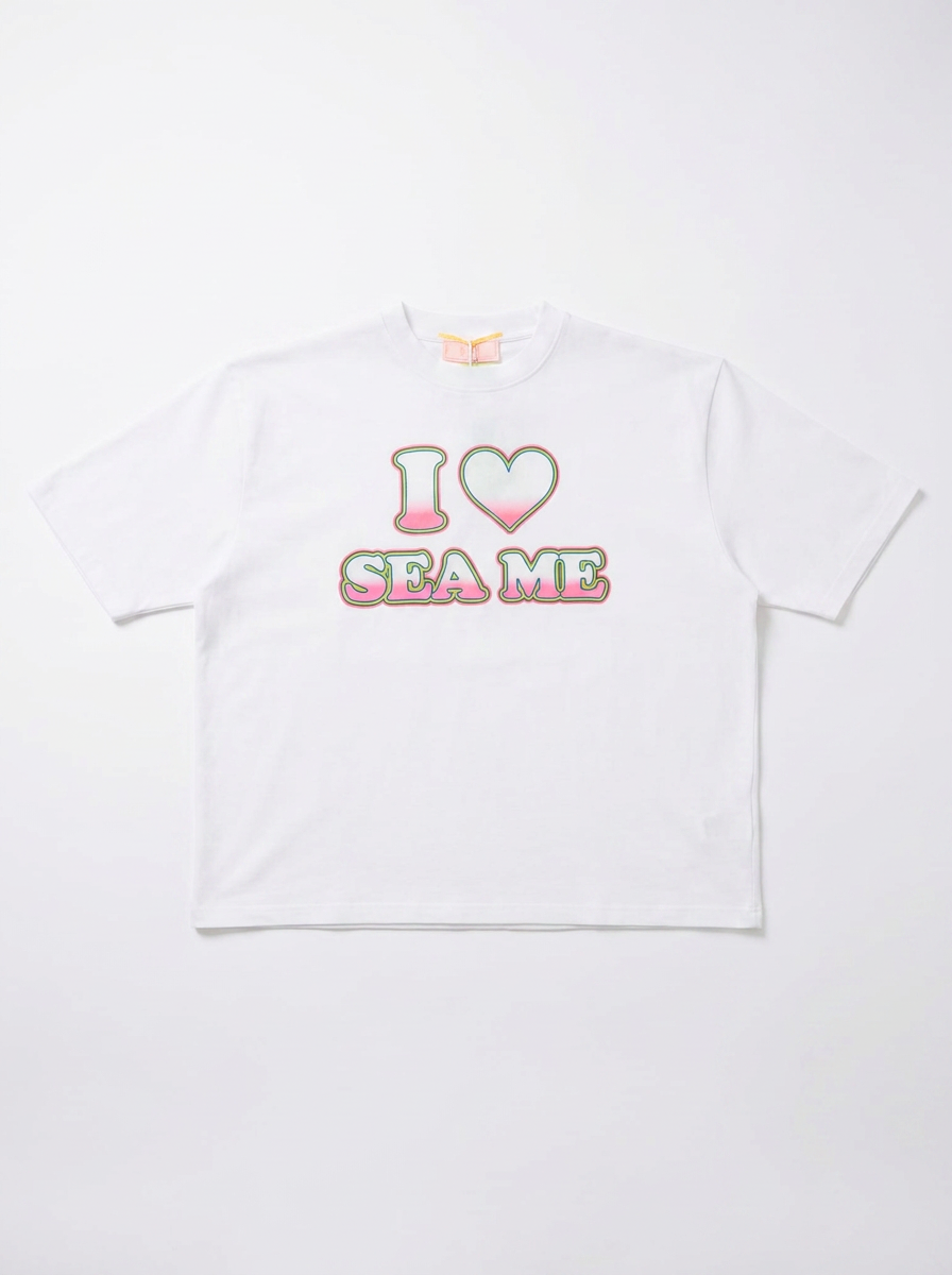 https://www.seamehappy.be/wp-content/uploads/2026/07/Sea-Me-Happy-Campaign-Tee-I-Love-Sea-Me-12171.png