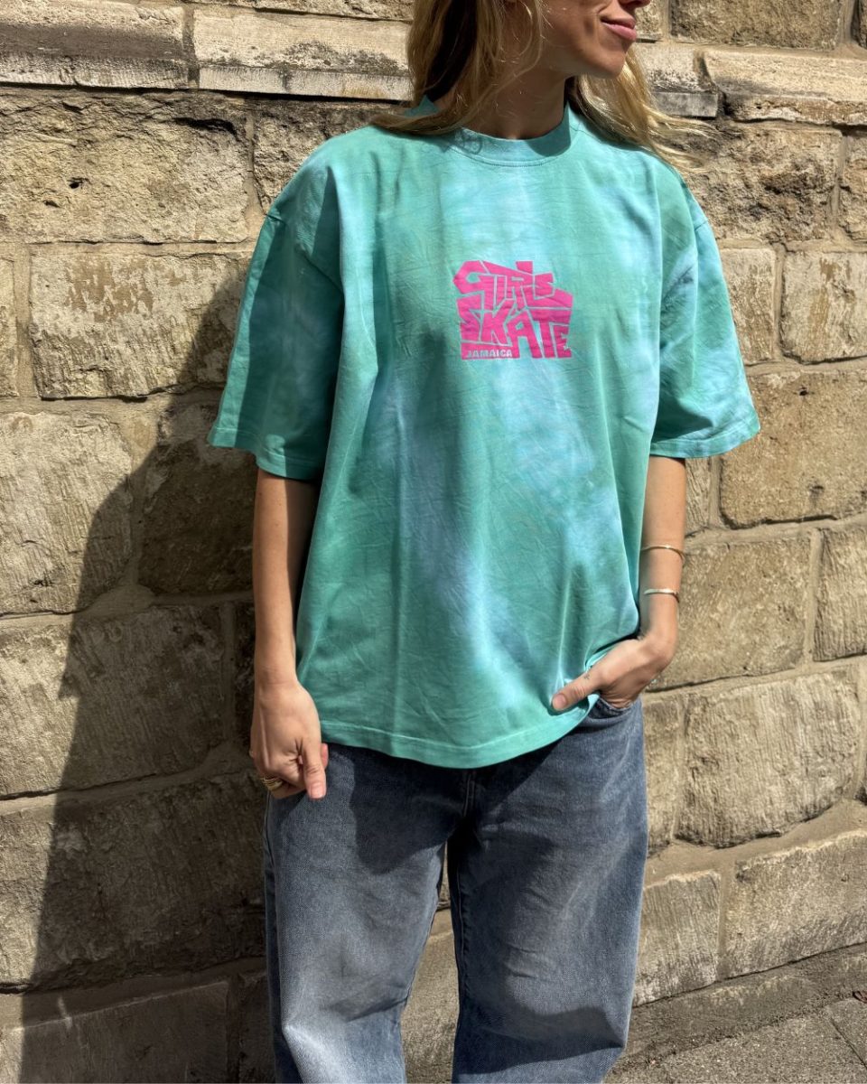 https://www.seamehappy.be/wp-content/uploads/2026/07/Sea-Me-Happy-Tie-Dye-T-Shirt-Girls-Skate-Jamaica-emerald-green-2-11212-960x1200.jpg